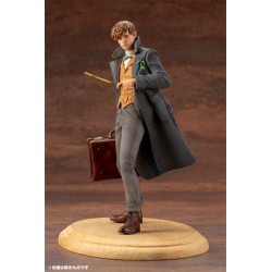 FIGURA ANIMALES FANTÁSTICOS 2 ESTATUA PVC ARTFX+ 1/10 NEWT SCAMANDER 18 CM