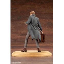 FIGURA ANIMALES FANTÁSTICOS 2 ESTATUA PVC ARTFX+ 1/10 NEWT SCAMANDER 18 CM